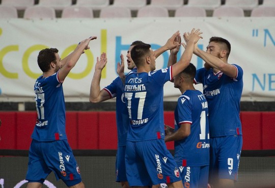 ШАМПИОН СЛАВИО У ДЕРБИЈУ НА “КАРАЂОРЂУ”: Мајсторија Гарсије – Звезда нанела Војводини први пораз у сезони